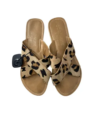 Animal Print Sandals Flats Coconuts, Size 8 Animal Print Sandals Flats Coconuts, Size 8