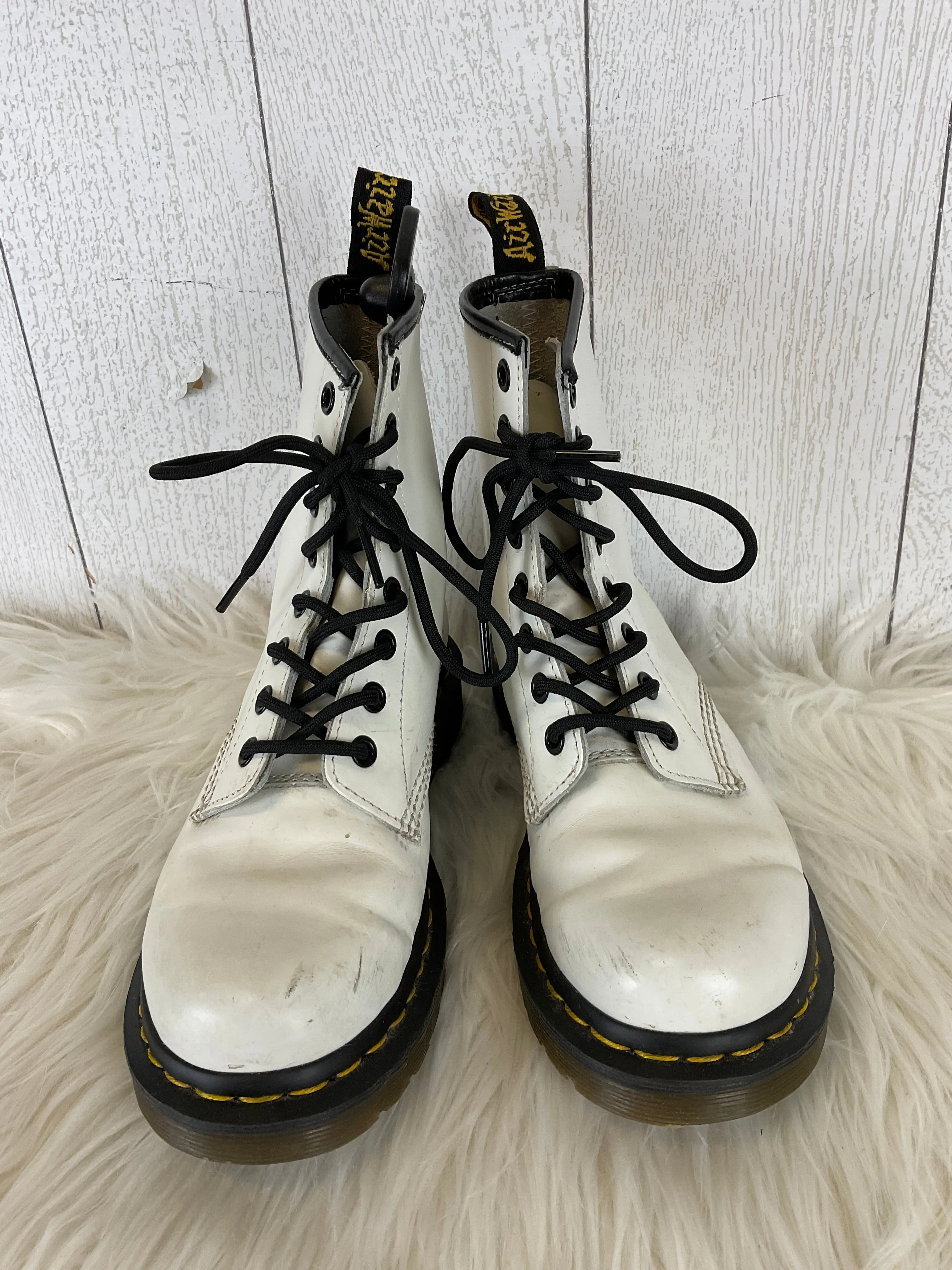 Boots Ankle Flats By Dr Martens In White, Size: 6.5
