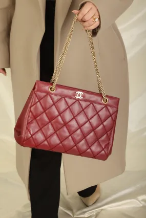 Chanel Calfskin Chain Burgundy Tote Chanel Calfskin Chain Burgundy Tote