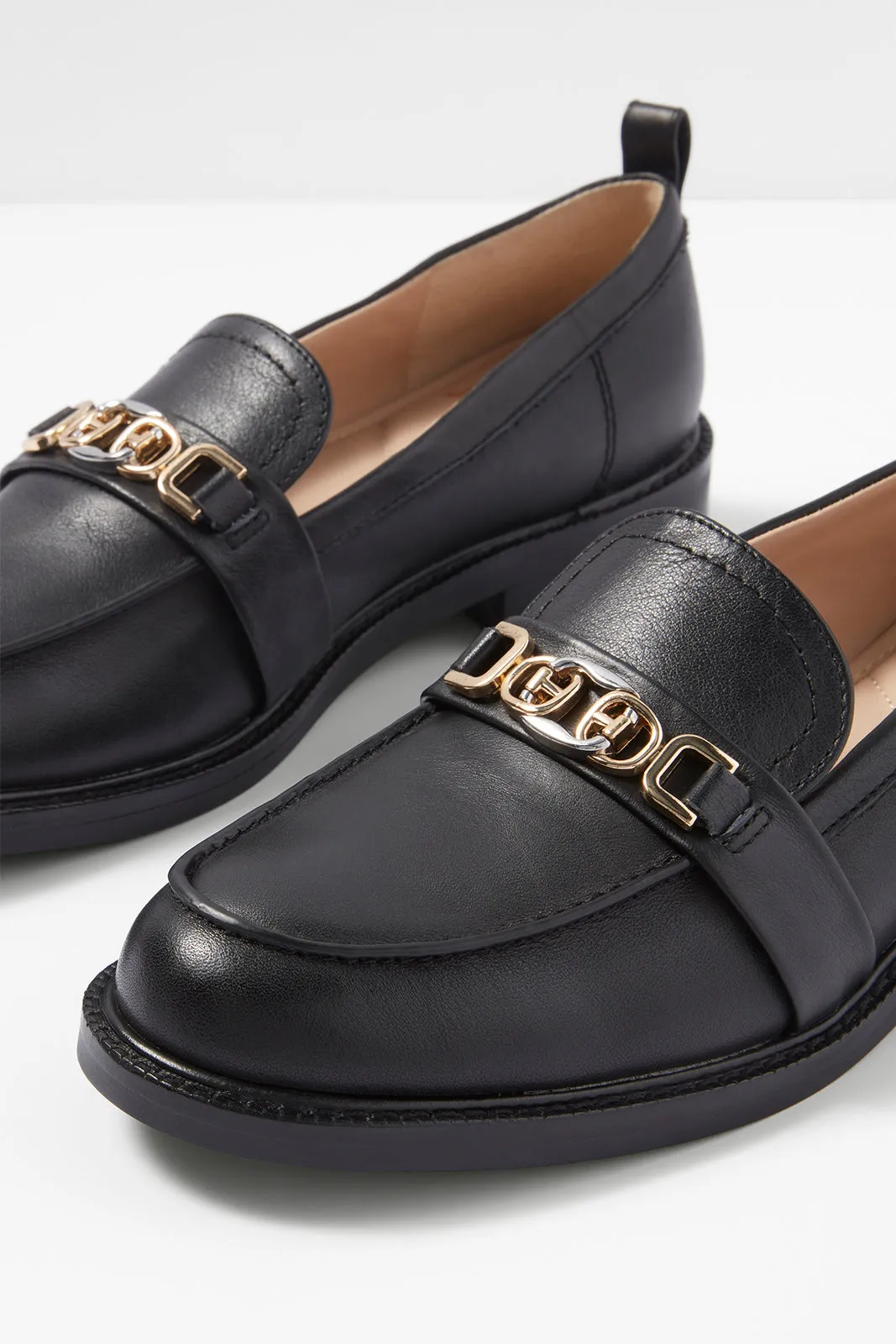 Christy Leather Flat