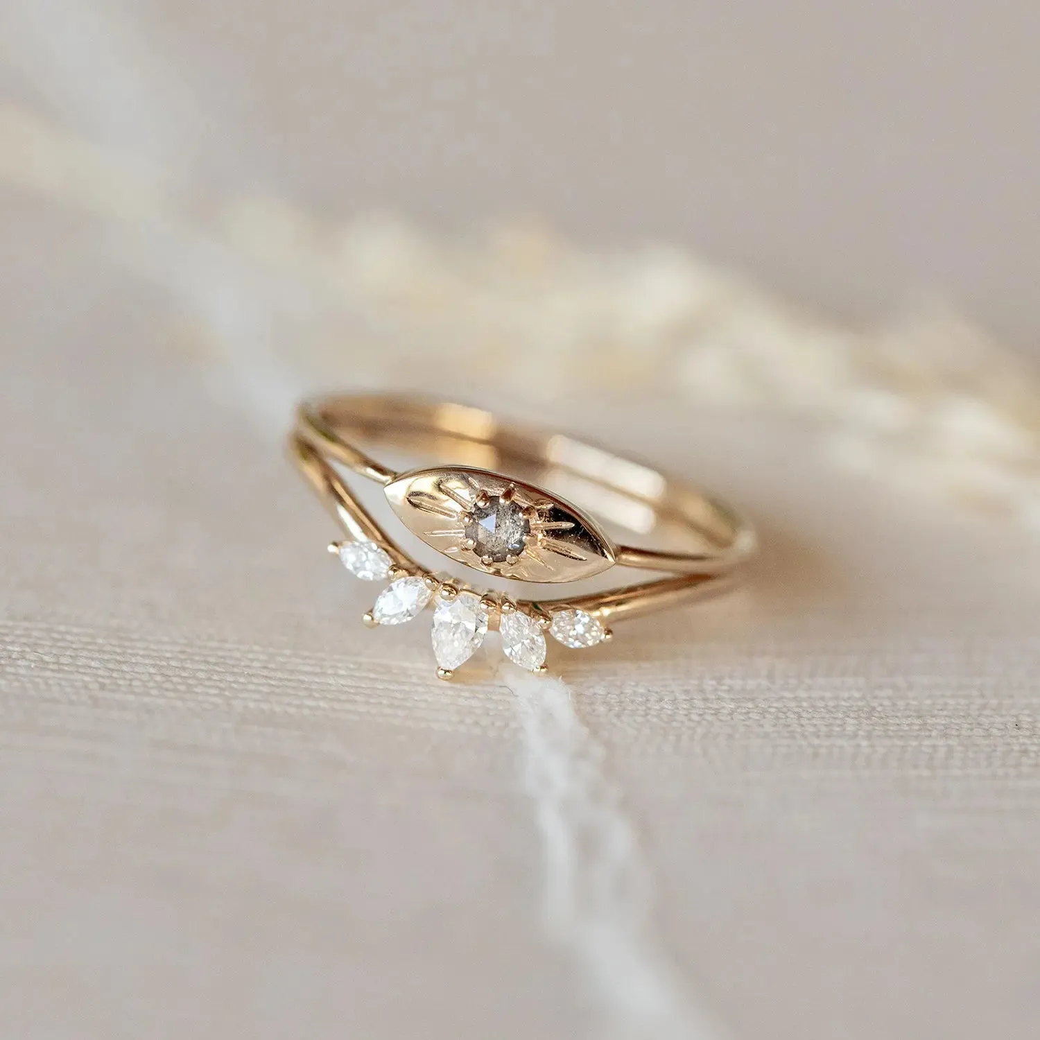 Illumina band - 14k yellow gold, white diamond