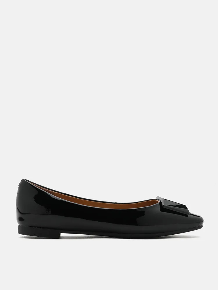 Larisa Monotone Buckle Patent Covered Flats