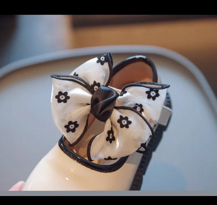 Little Girl's Mary Janes Organza Flower Lovely Trendy Children Princess Shoes Toddler Patent Leather Kids Autumn