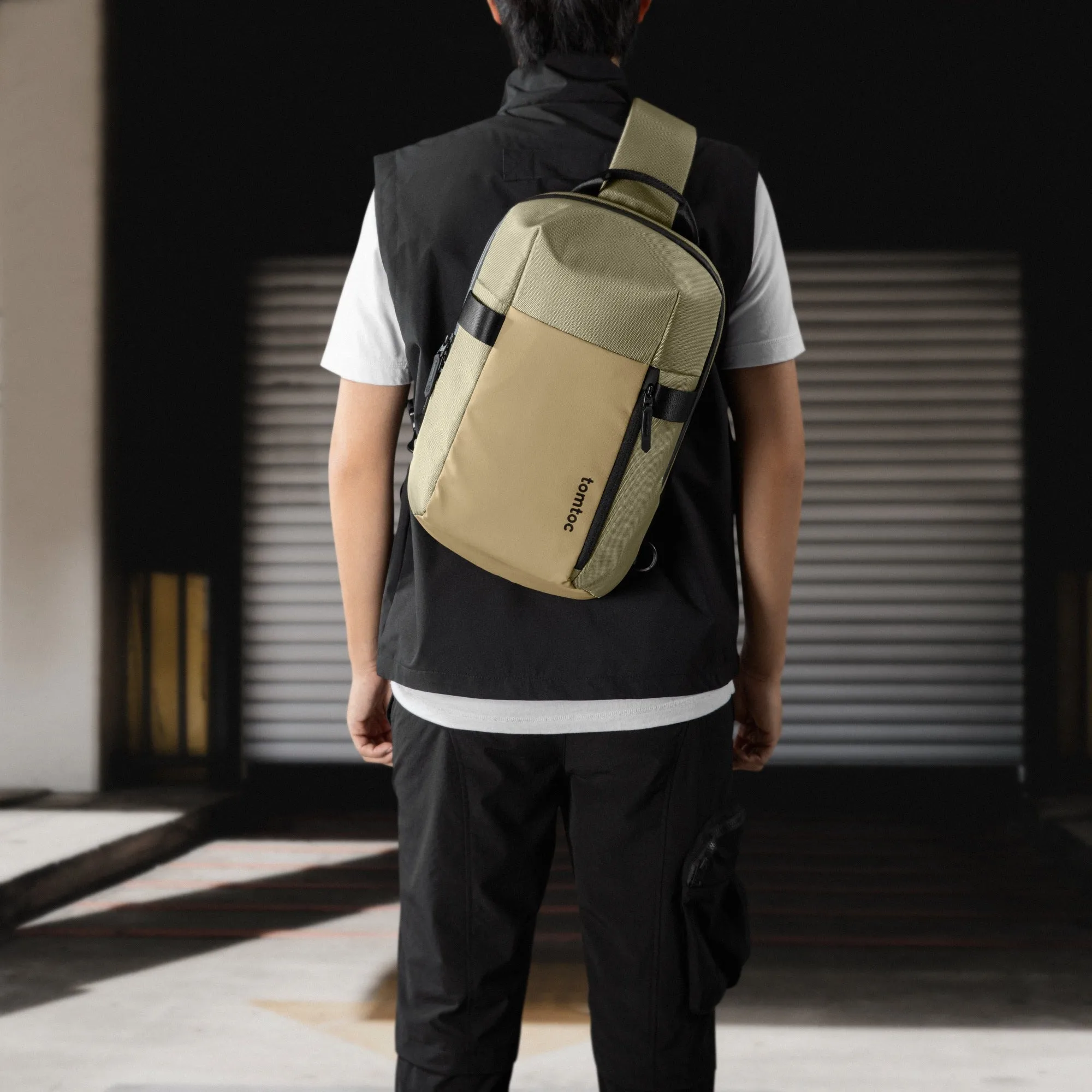 Navigator-T24 Sling Bag 7L for 13-inch MacBook Air/Pro | Khaki